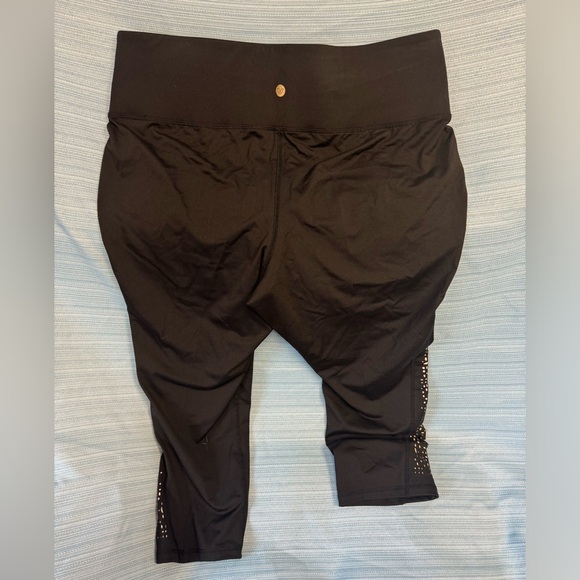 LIVI Active Capri Leggings Plus Size 18/20. - Picture 2 of 3